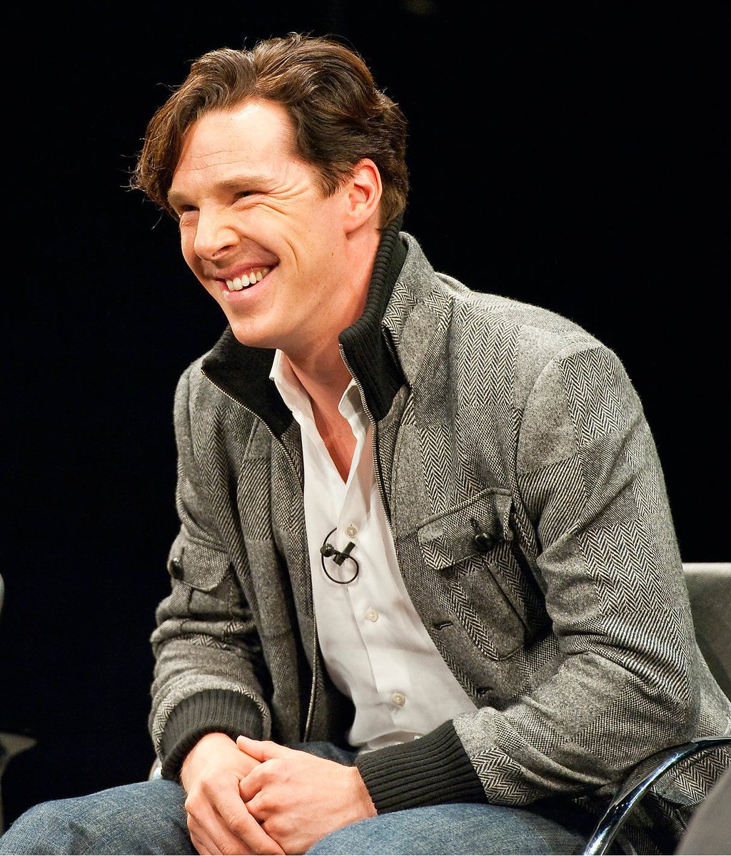 Keet67's tweet photo. #30DaysofBCumberbatch day 24 favourite picture laughing/smiling #pbsbatch #applelock #gigglebatch https://t.co/AqsVisxe0t