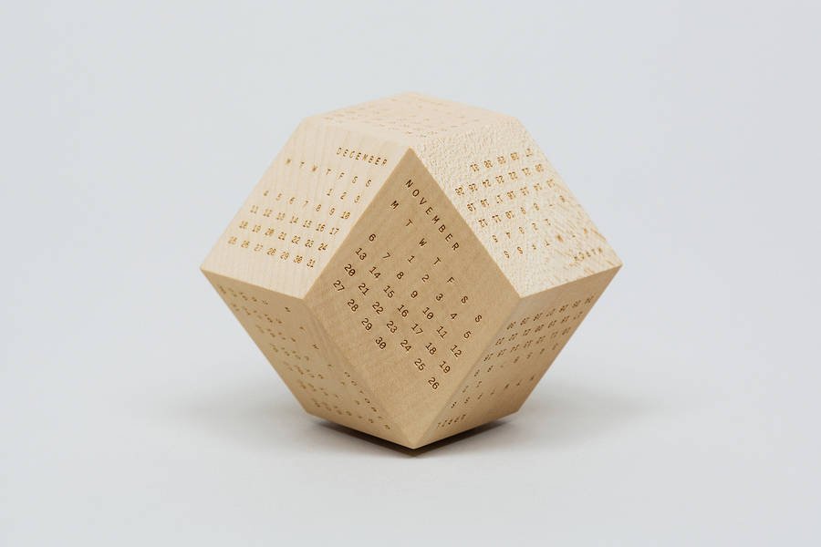 fubiz's tweet photo. Clever and Design Polyhedra Calendar https://t.co/Pxg34WtcqY https://t.co/w4znEEw61n