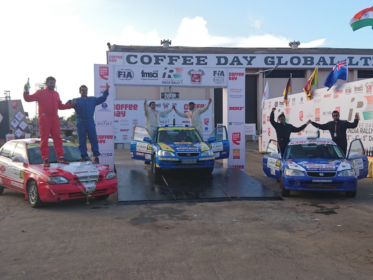 RRPM_Kolkata's tweet photo. Put your hands together for the winners of the @fmsci cup! #MRF #FMSCI #INRC #IRC #CoffeeDayIndiaRally https://t.co/Po1IJPGsZV