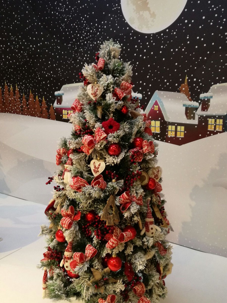 Realta_Group's tweet photo. Inizia il #Natale al Vodafone village! Qualche foto del nostro allestimento https://t.co/W5WHyrAs9p