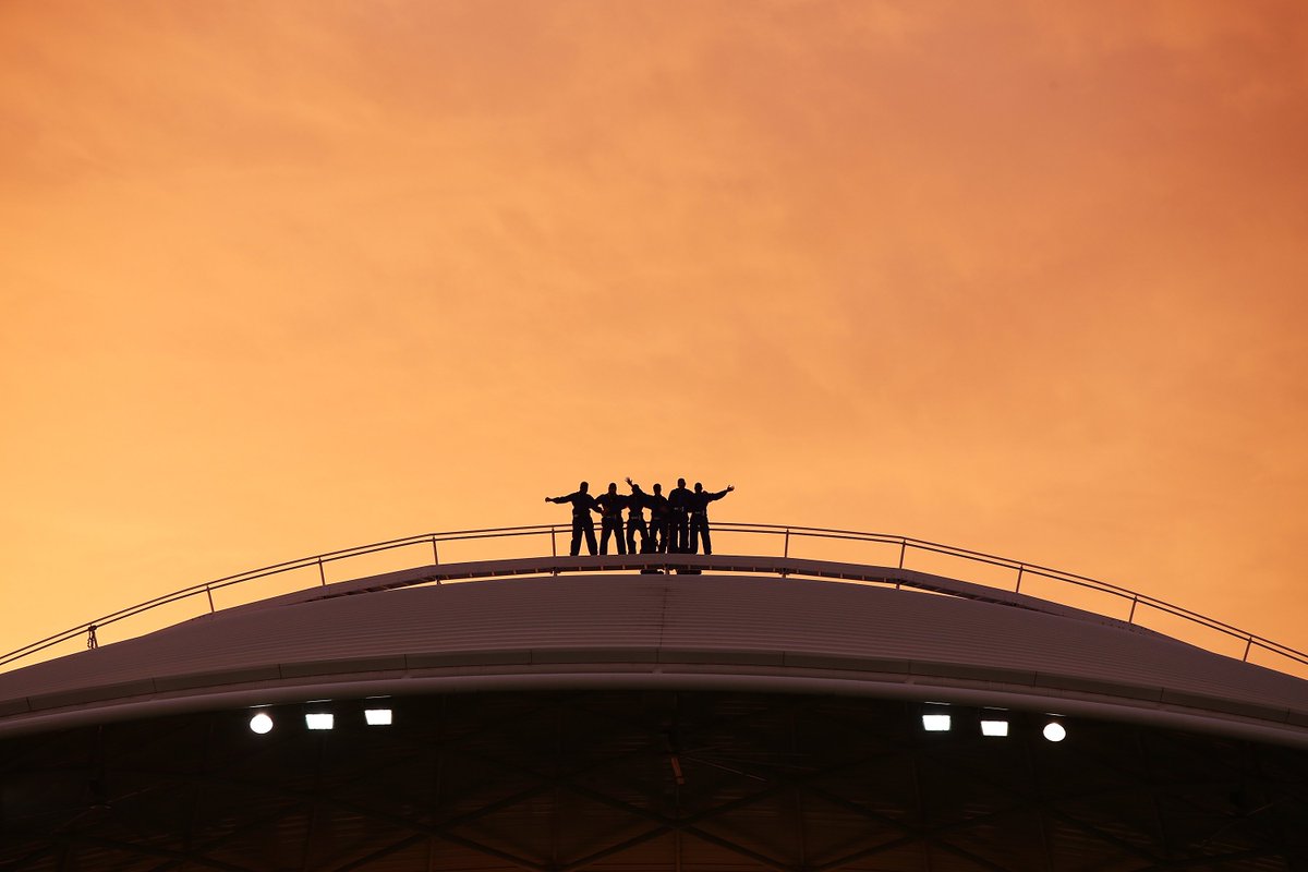 Breathtaking! What a backdrop to play cricket under at the <a href="/TheAdelaideOval/">Adelaide Oval</a>! #SheffieldShield