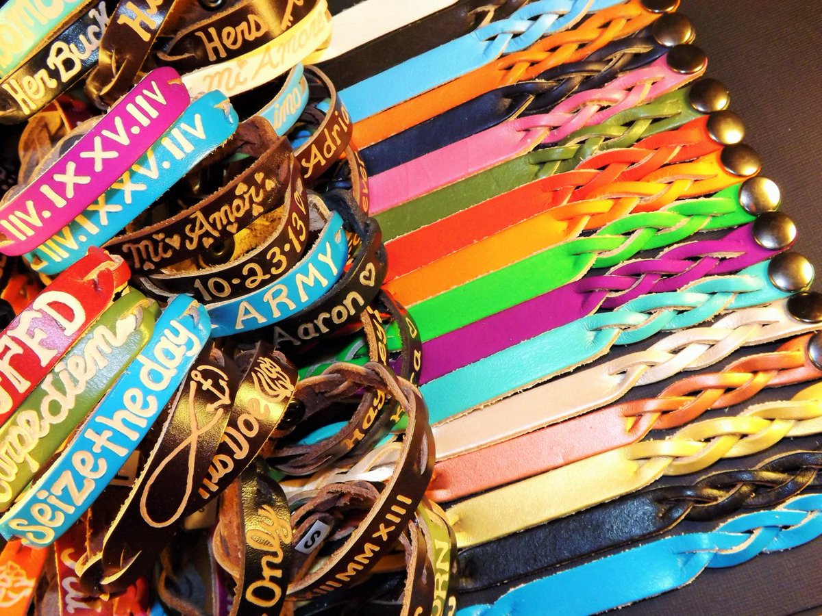 Shockwavemb's tweet photo. Engraved leather bracelets - Personalized leather bracelets for couples… https://t.co/PbfwvGTwgn #Etsy #CustomCouple https://t.co/71Y4jdlAPI