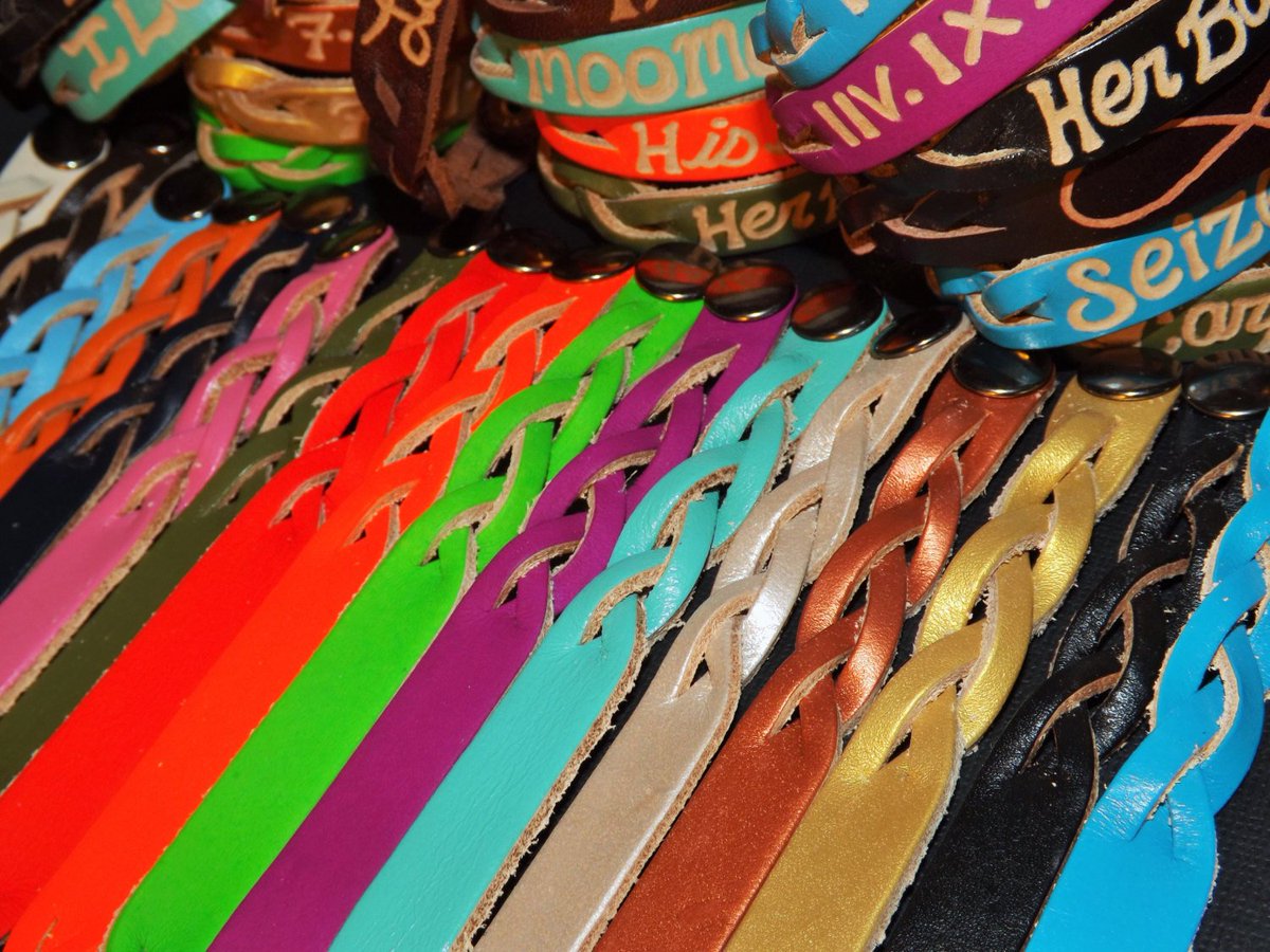 Shockwavemb's tweet photo. Engraved leather bracelets - Personalized leather bracelets for couples… https://t.co/PbfwvGTwgn #Etsy #CustomCouple https://t.co/71Y4jdlAPI