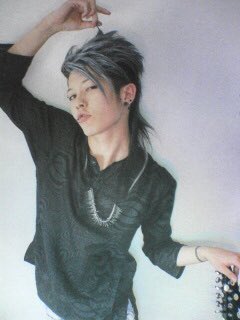 Kona 唯雅独尊 友達が昔の雅 Miyavi の画像なんか送り付けてくるもんだから色々見返したり検索してたり 綺麗だし爽やかだしやんちゃだし可愛いしカッコいいしカリスマだし最高だなって癒されてる