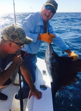 finssportfishin's tweet photo. 2 for 3 sailfish and few dolphin Sunday. #finssportfishing,#Fortpierce,#verobeach https://t.co/4mdRqxfoOF