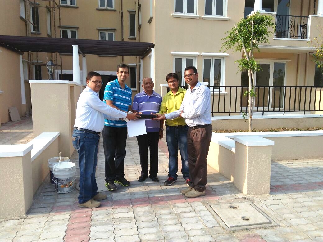 varunwrites's tweet photo. Emaar India begins handover of first phase of Emerald Hills 
@EmaarIndia #emaarindia
https://t.co/1AJQnjA8kw https://t.co/k0rmXbdMtK