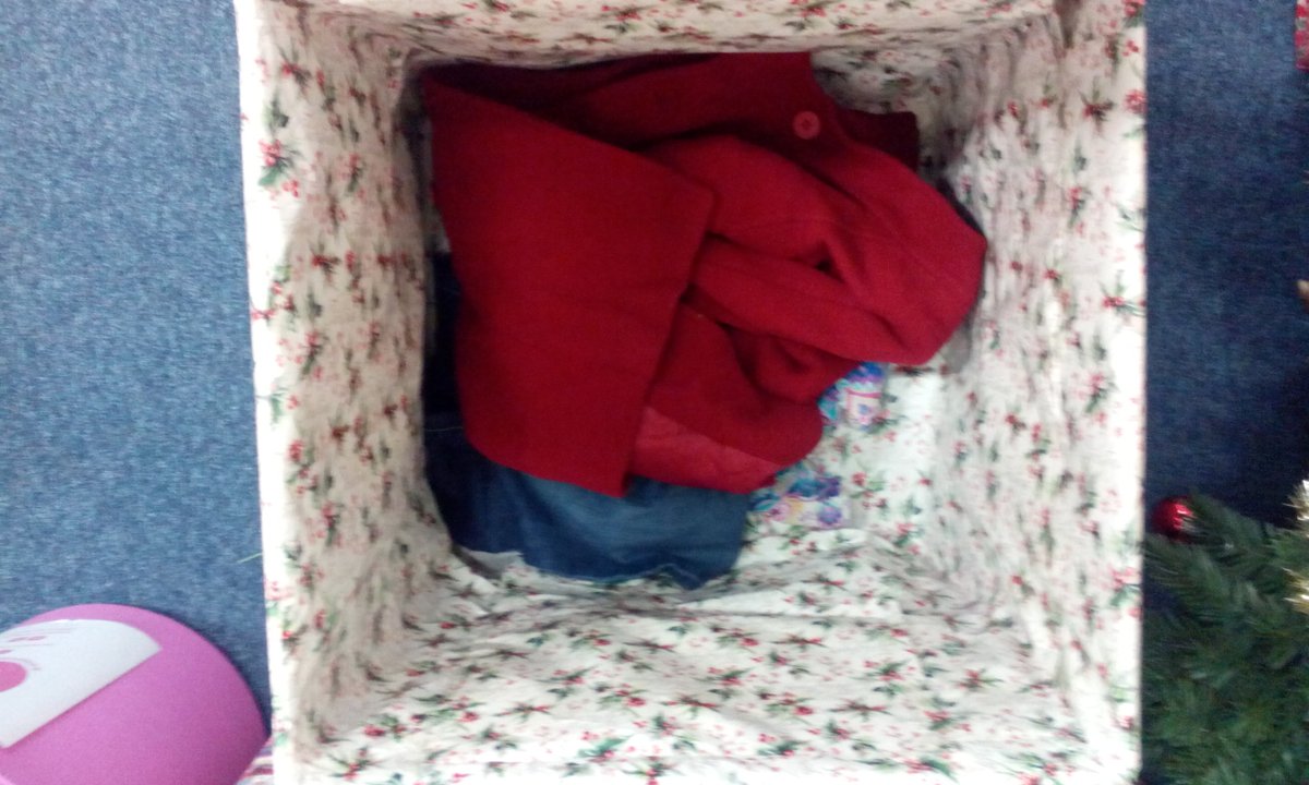 UoNSUVolunteer's tweet photo. Help get these collection bins overflowing with donations this #FestiveFortnight! Drop bits in to the SUVC, Portland Building, Mon-Fri, 10-4 https://t.co/ygR6g97ExY