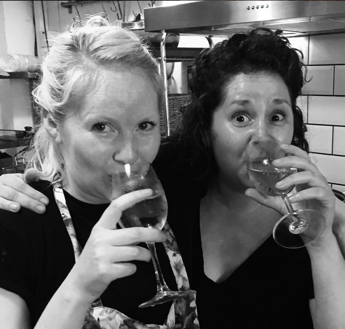 cravingldn's tweet photo. Hi @stf_engineroom! #DecJan @soulfoodsisters are heating us up with soulicious food #TottenhamSocial! #ThuFriSat! Bar 5-11pm Food 6-10pm πΆπ₯π¬ https://t.co/El4oexOgCc