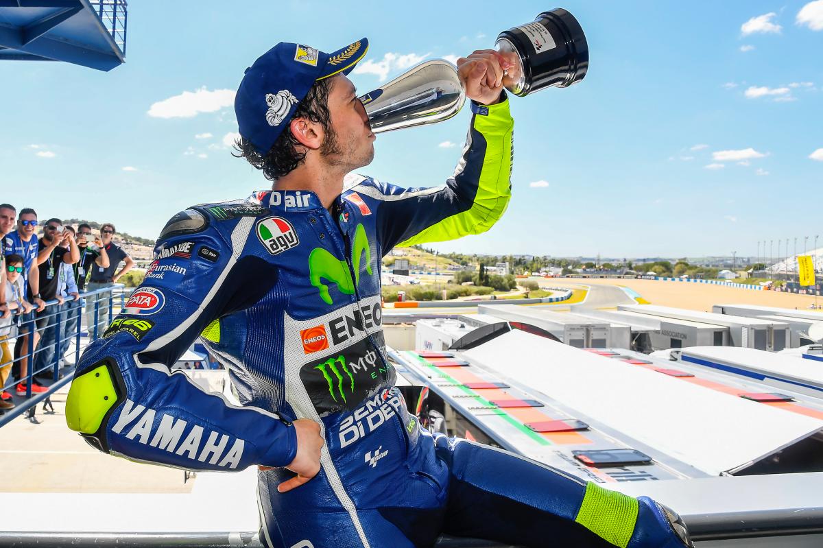 MotoGP's tweet photo. #SpanishGP: The Italian Job 🇮🇹

2016 recap: 🎥📰 https://t.co/q4ORBF1rZZ #MotoGP https://t.co/1pbXrKwWm1