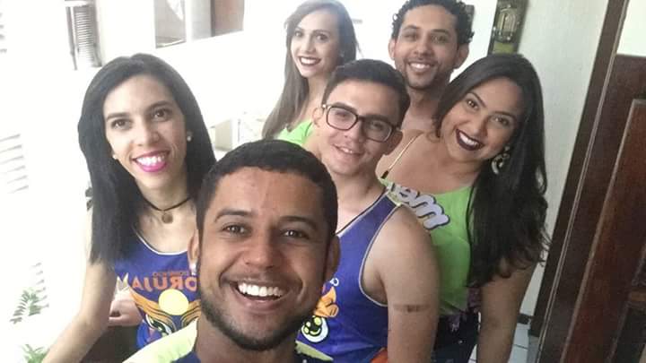 geyzaneyla's tweet photo. Veeeeeeem, estou esperando você pra gente fazer um auê... #carnatal2016 #coruja  #meueseu #foitudo https://t.co/8u7dJqFfKK