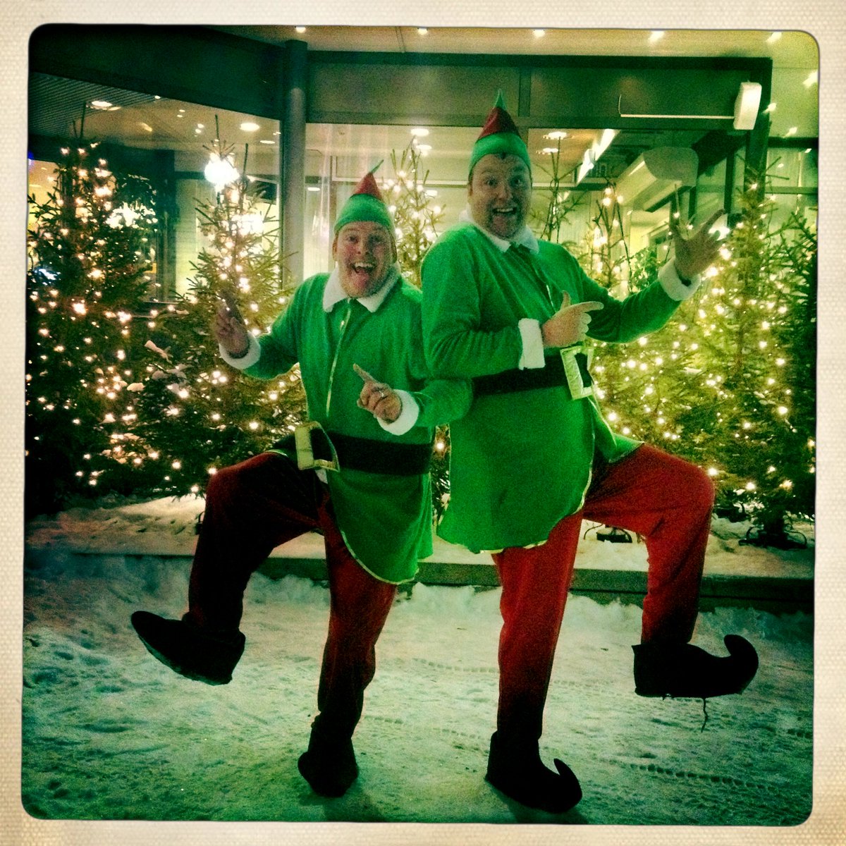 There'll be more festive fun with our 2nd late night shopping event this Thurs! FREE PARKING from 3pm #southportatchristmas <a href="/WesleyStTraders/">WesleyStreet</a>