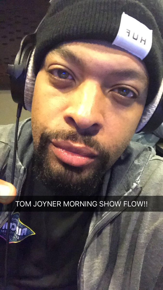 DeRayDavis's tweet photo. HEY YALL UP LISTENING!?! I'm on @TJMShow with the BOSSMAN TOM RIGHTEOUS NOW!!! #GETupGETout&GETsomethin' #deRADIO #GOODMAWNIN https://t.co/iJfRyp2KCG