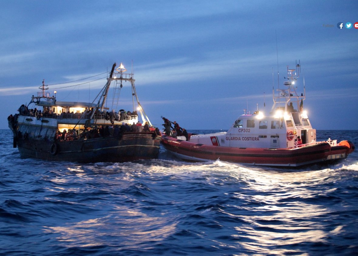 45 percent of young Tunisians looking for new life abroad - tunisia-live.net/2016/12/05/45-… #Migration