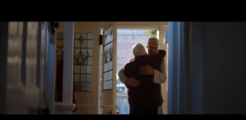 BridgetGainer's tweet photo. Best commercial I’ve seen this holiday season: @Amazon #interfaith commercial. #WelcomeAStranger #YourHome #MyHome https://t.co/DyQhDg7VGt https://t.co/HAT2lYW9Al