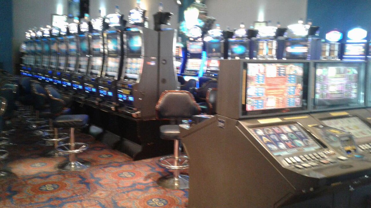 PrensaALEARA's tweet photo. Paro de bingos y casinos. Berazategui - Adrogué - Olavarría - Lanús. https://t.co/4lhUs0d18B