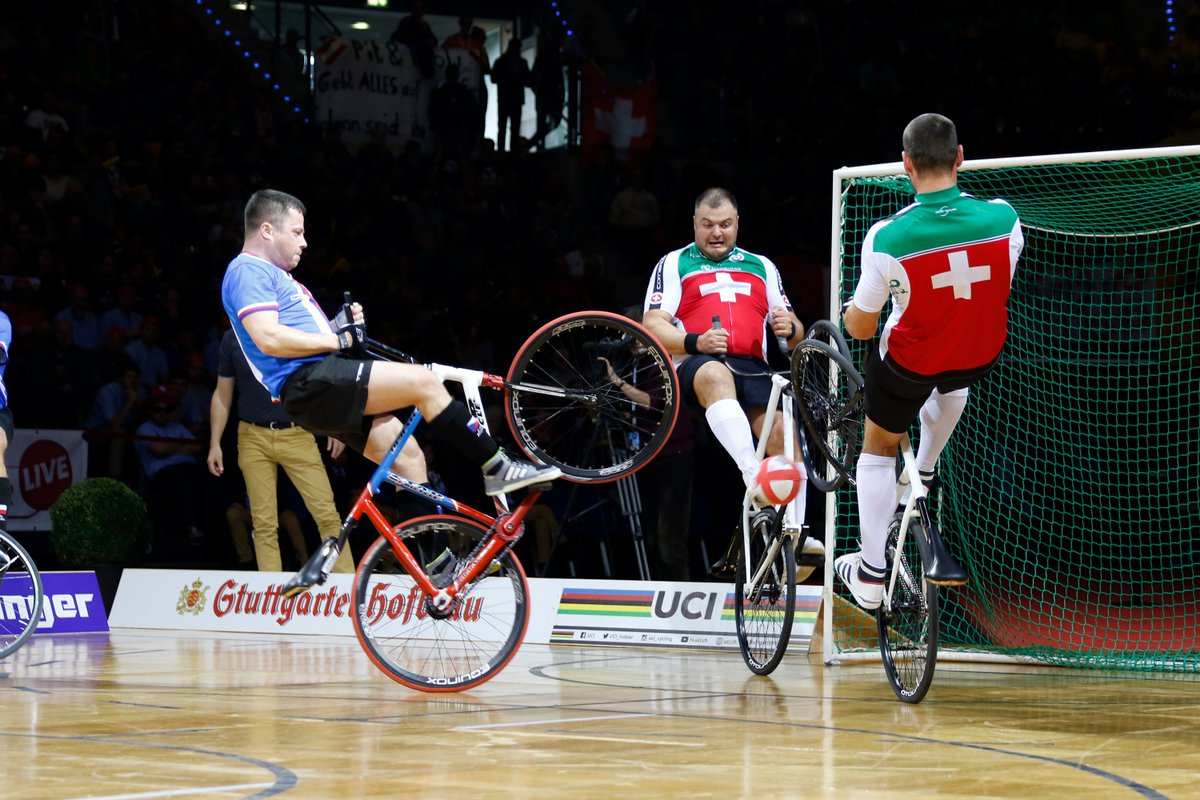 swisscycling's tweet photo. Discover all the pictures from the Indoor World Championships in #Stuttgart2016 https://t.co/LoPdq2srO8 ⚽️🚴🏆 https://t.co/IDYMYByiDH