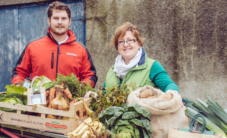 InnsCrossMarket's tweet photo. We're keeping it local this month at #InnsMarket. Just like all the other months! 17th December: 10am-2pm #EnjoyNI16 #YoFD https://t.co/dDoXDrzH3B