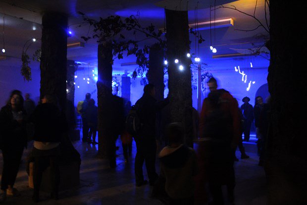 axisweb's tweet image. Day 5 of our #AdventCalendar - Firefiles by @fixedgrinnart axisweb.org/advent-calenda…