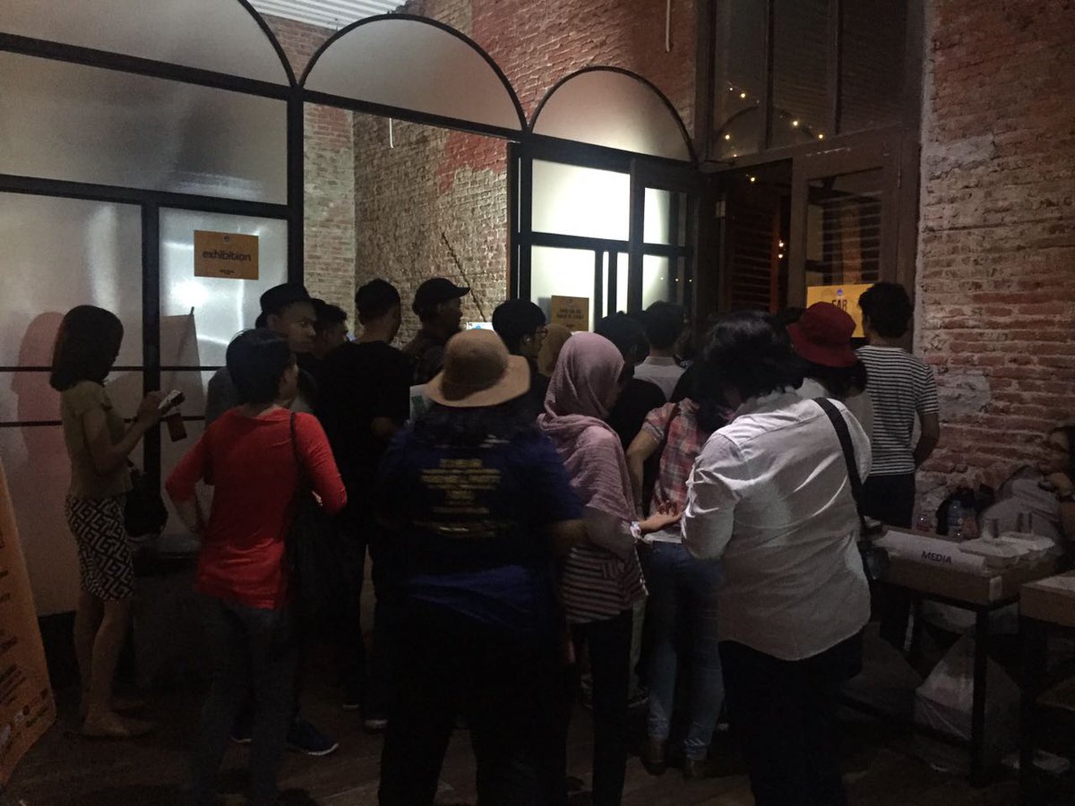 earNight 2019 tweet media