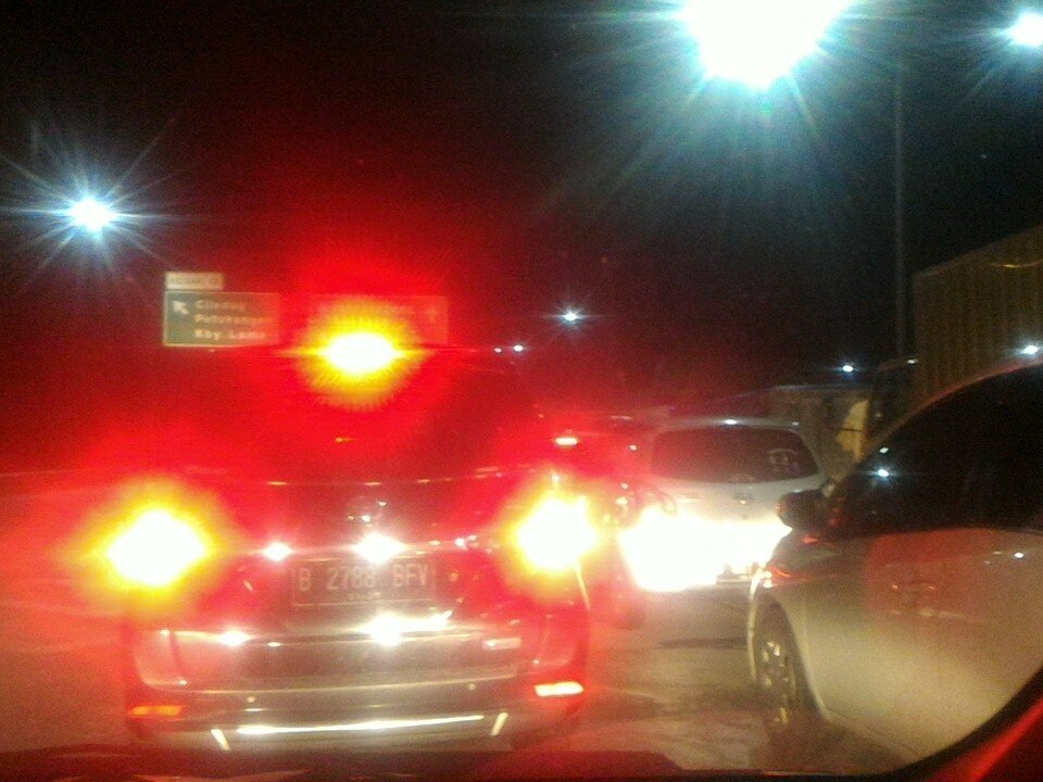 Filipus_B's tweet photo. @TMCPoldaMetro  Stuck at JORR... Asli butuh pembenahan.... https://t.co/GsCdvnedia