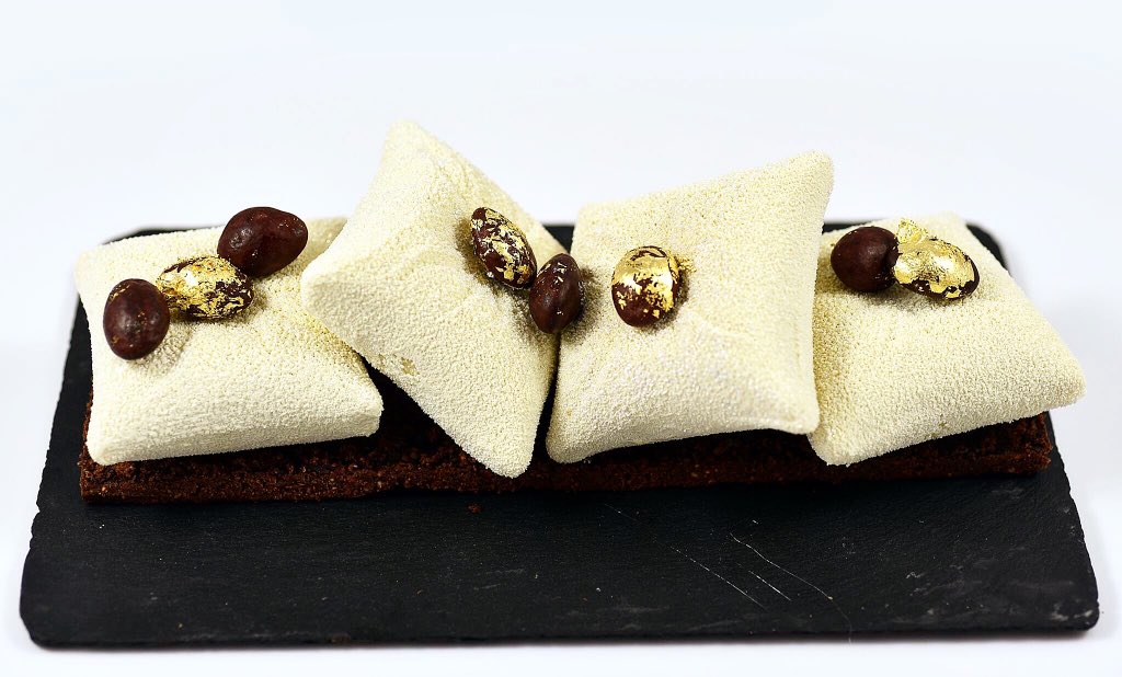 Un Dimanche à Paris tweet media