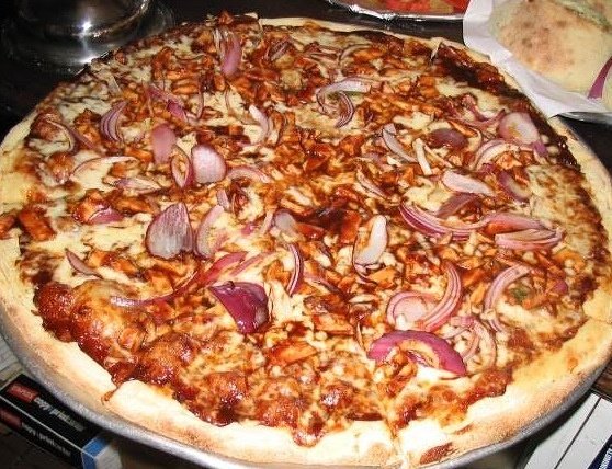 JustMyPizzas's tweet photo. Las pizzas barbacoa... CON O SIN CEBOLLA? #sincebolla #onion #bbq #bbqpizza #pizzabarbacoa #pizzas #pizzaparty https://t.co/0kecMqIJfl