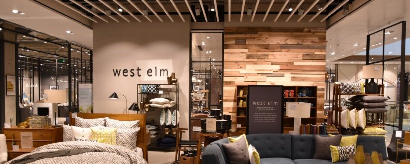 edge_lighting's tweet photo. With over half a million visitors in the first week @johnlewisretail have been well received in the heart of #Leeds https://t.co/A8Xu2ystRF https://t.co/L0x10LyUfx
