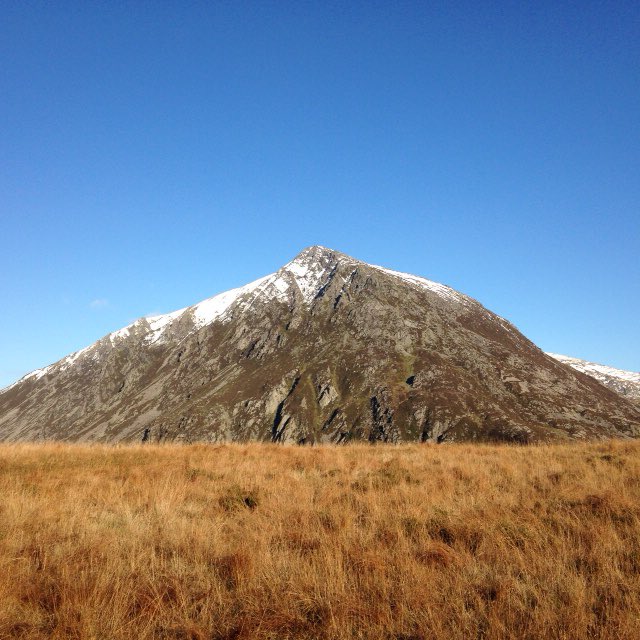 OutdoorMMU's tweet photo. Living Landscapes Cwm Idwal lecture #Darwin #geology #mountains @ManMetUni Outdoor Studies https://t.co/IyXpdmJyEL