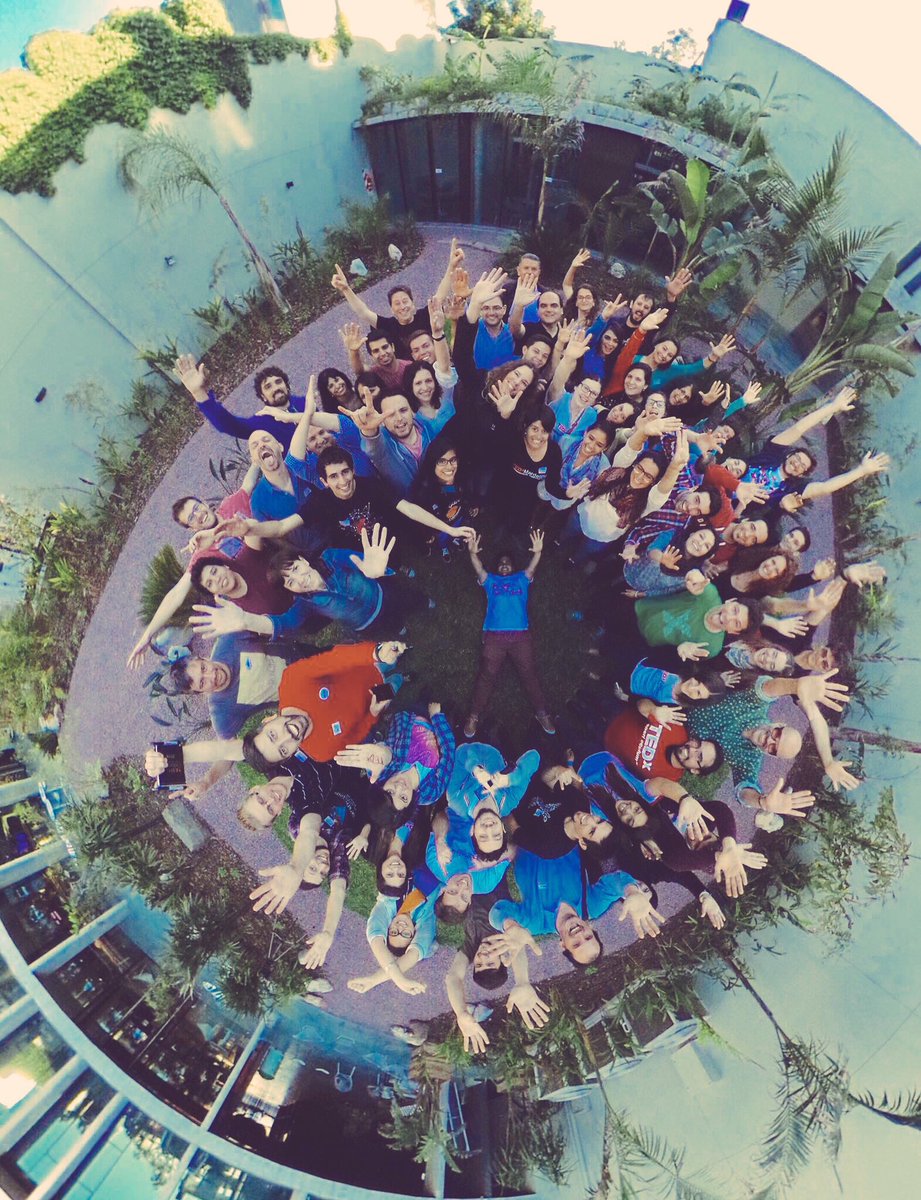 sandungui's tweet photo. #GlobalApplause #FelizDiaDelVoluntario #TEDx https://t.co/tWQynKES4k