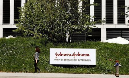 Johnson & Johnson hit with over $1 billion verdict on #hipimplants buff.ly/2fUOxTc