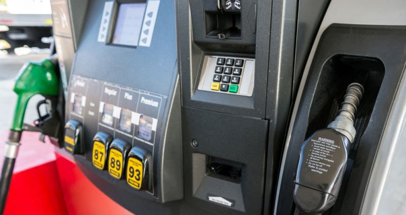ShieldYourPIN's tweet photo. VISA, Mastercard delay gas pump EMV shift liability out 3 yrs to 2020. More skimmers? #ShieldYourPIN https://t.co/lX37rBMnw1 https://t.co/USTtFsbDkV
