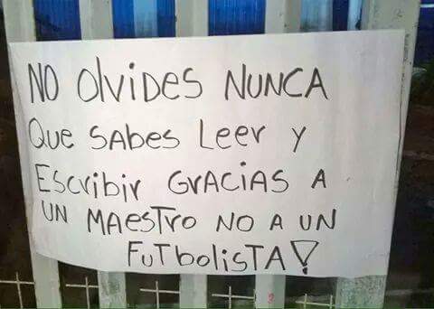 FonsiLoaiza's tweet photo. Necesario recordarlo en estos tiempos en los que se defiende a evasores fiscales. https://t.co/TpHNHjxWK7