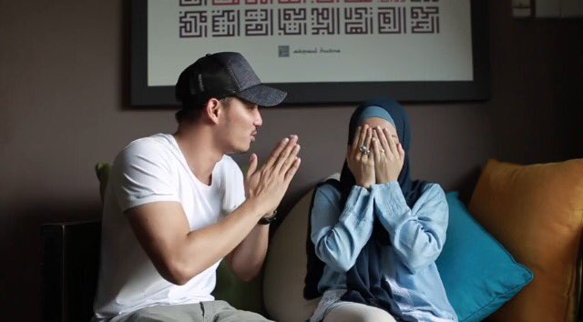 Neelofa's tweet photo. It's out! Go watch it ❤️ https://t.co/z6aE3H1Jqh #ILofaYou https://t.co/MkcNm1v3G5