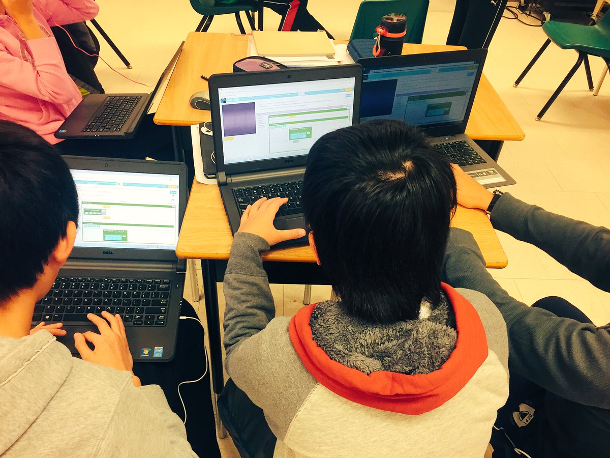 MsSunGr7's tweet photo. We are learning about algebra and computer science. We are coding our own game using Bootstrap #HourofCode #yrdsbcode @SilverStreamPS https://t.co/txavvp7Prx