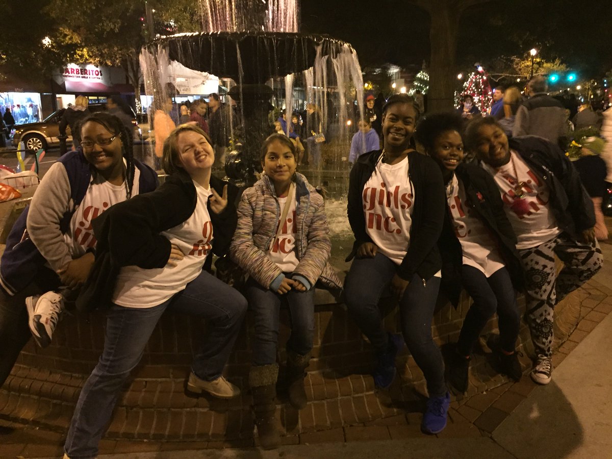 girlsincolumbus's tweet image. Our girls had a blast decorating our Christmas tree at the Uptown Tree Trail! @wrblnews3 @WTVM @LedgerEnquirer @ColumbusGaLife @unitedwaycv