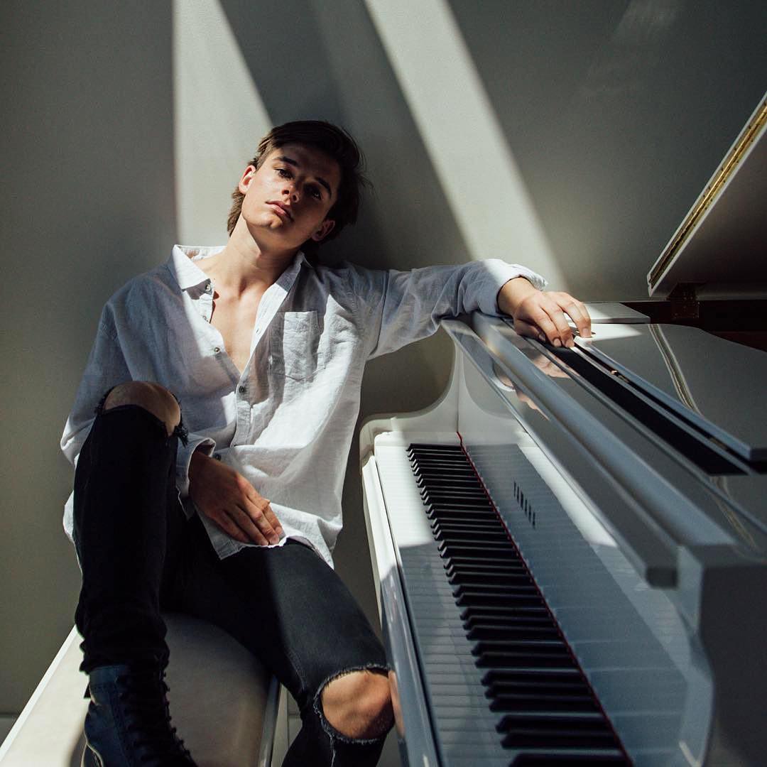 yamahaentertain's tweet photo. Kenny Holland's new #BeginAgainEP is officially available! Get it here: https://t.co/IJRBwAUBKR https://t.co/a7u27ghWMV
