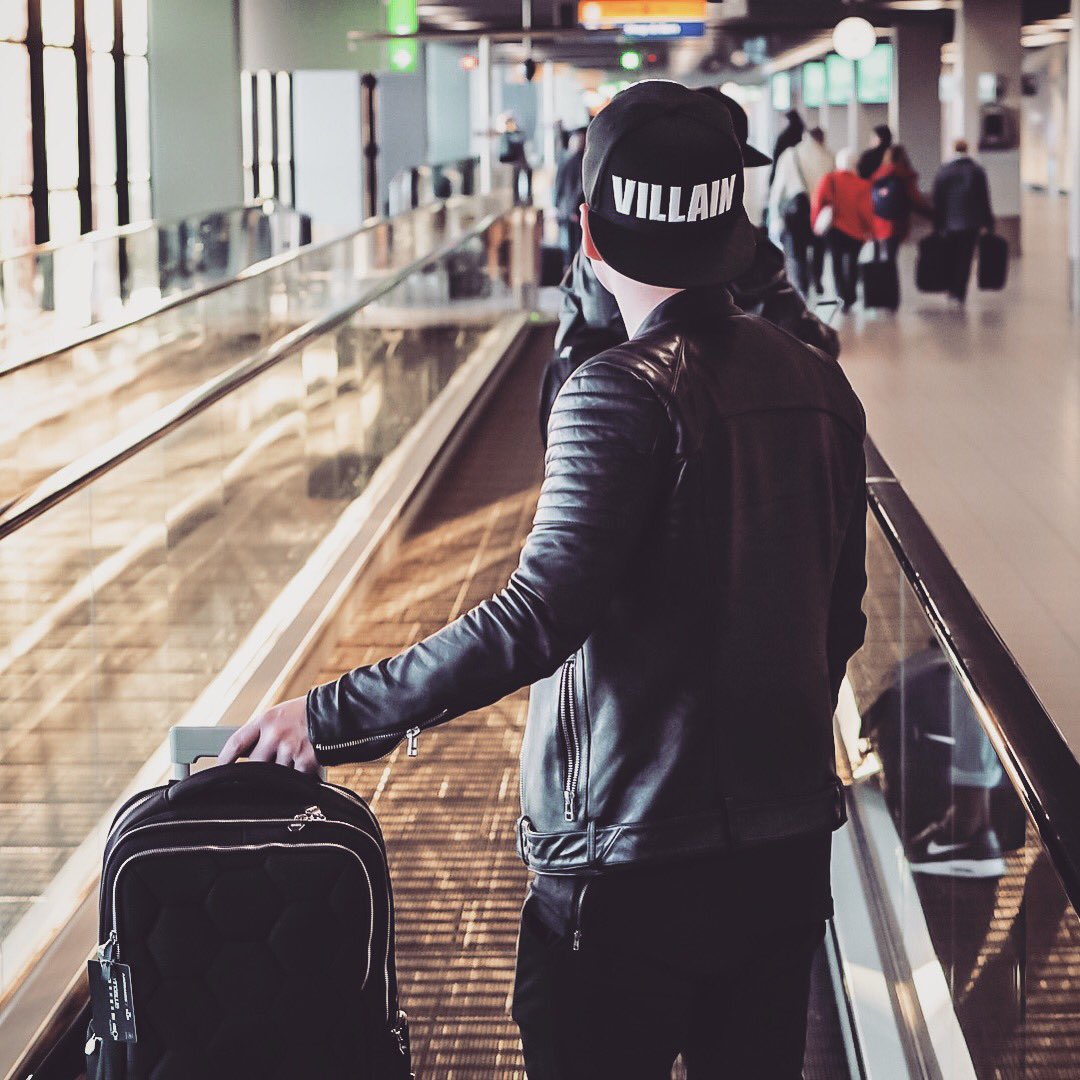 villaineyez's tweet photo. Nos vemos en 17 horas Chile ❤️

See you in 17 hours Chile

#TeamVillain is #TeamHardstyle #DefqonChile https://t.co/3w7bg5ng8P