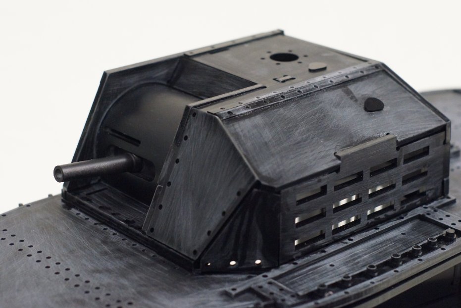 AMDRadeon's tweet photo. A rig like this comes around once in a lifetime: enter at @TheGTribe to win the #BF1 Mark V #RadeonTank rig: https://t.co/uPsy94hgA0 https://t.co/4wDzGTiJPh