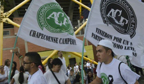 JarochoVer's tweet photo. #Deportes 
@ChapecoenseReal, campeón de la #CopaSudamericana https://t.co/5mByuWejTy https://t.co/M5itxfOXoh