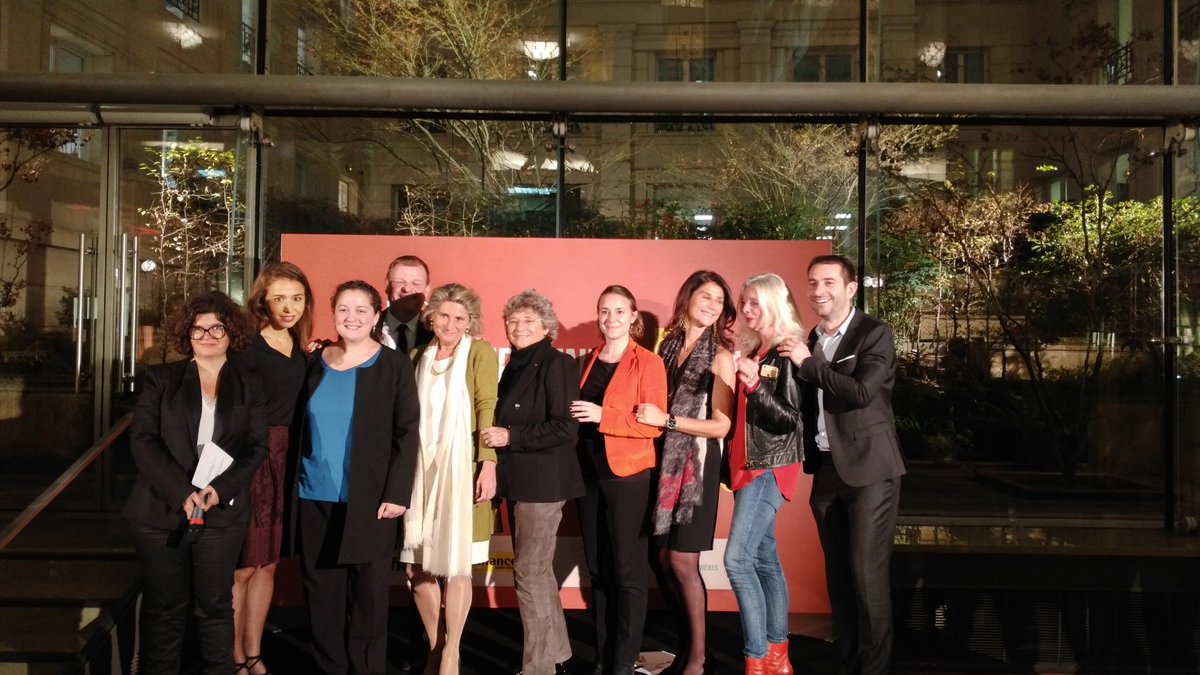 Beaboss_mag's tweet photo. Les Entrepreneures de la Niaque réunies sur scène autour du projet de remettre les femmes au coeur des projets d'entrepreneuriat #edlan https://t.co/wEfAhUkPZo