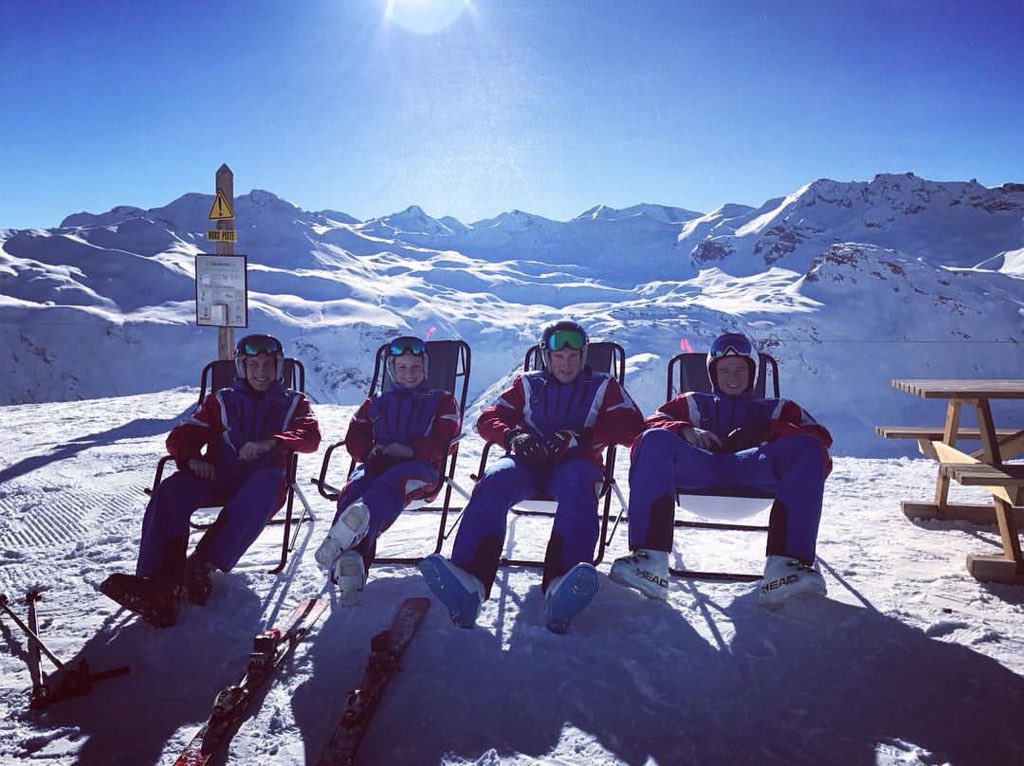 InfantryAlpine's tweet photo. Some of our #AGC Team taking a wee rest on #ExFROSTEDBLADE #GetBackSkiing and stop #HidingFromTheInstructor https://t.co/A5z34vqRx3