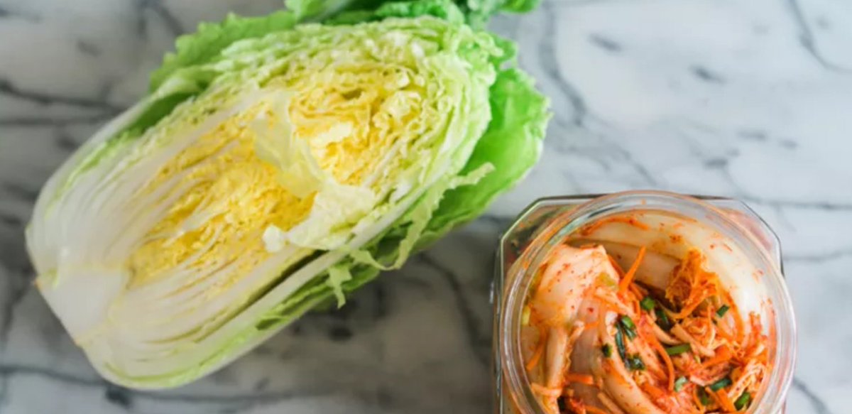 SmartyHealth's tweet photo. Boost your mood from the inside out with these 4 dynamic food groups. https://t.co/LBDmdAJGdJ #Probioitcs https://t.co/QWcL4v2Uho