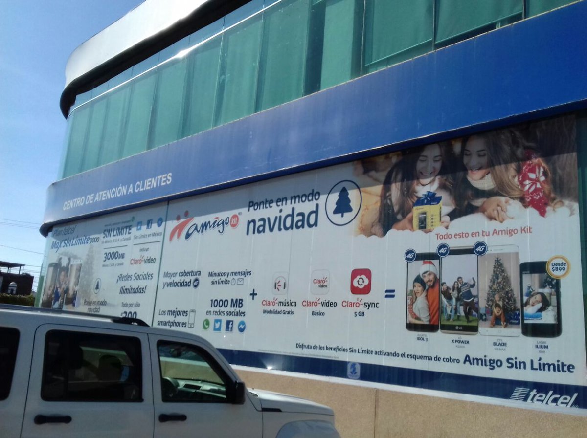 RCDigital_MX's tweet photo. Instalaciones Telcel #qro #diseno #publicidad #impresiongranformato https://t.co/4BvdpuNcdE