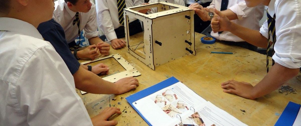 CREATE_EDU_PROJ's tweet photo. There is another NEW update for @CranleighDesign 's kit build! Read about week 5's progress! @cranleighschool https://t.co/psgS73phAx https://t.co/NlEGS9xds8