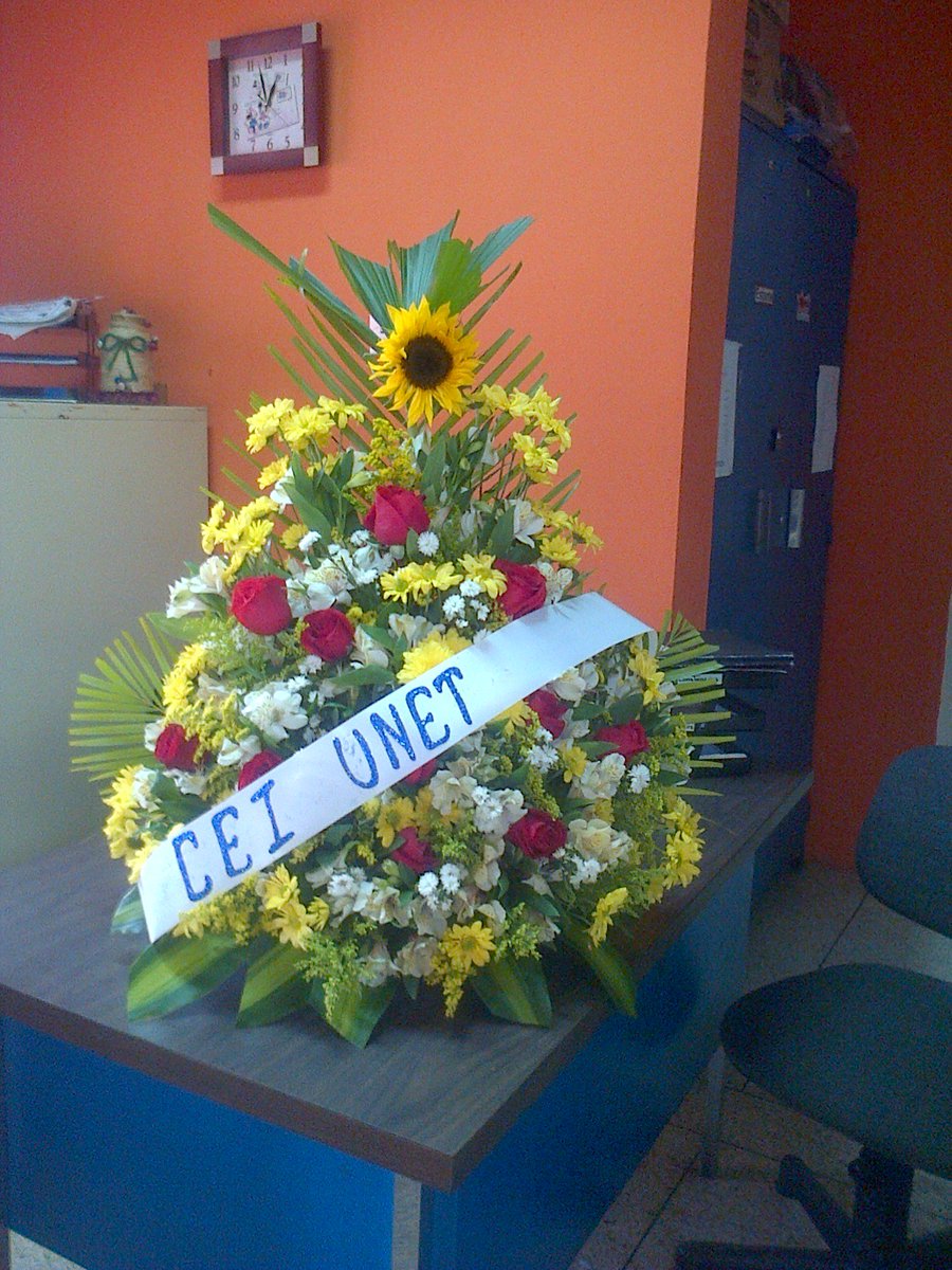 CeiUnet's tweet photo. Ramo por el lamentable fallecimiento Señor Emilio Gracias por su colaboración a nuestra institución. Q.E.P.D  @ZonaEducTachira @UNEToficial https://t.co/a4hU6uk2l4