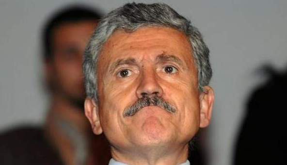 BenniLandini's tweet photo. MAKE COMUNISMO GREAT AGAIN
#Postreferendum #RiformaCostituzionale #spinoza https://t.co/ZgmsGywV0m