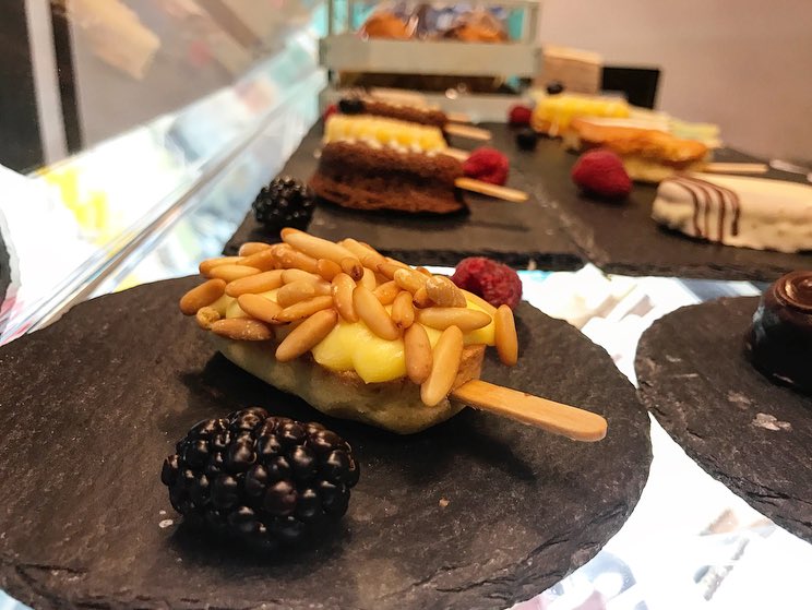 steccolecc's tweet image. #steccocake del giorno : #cremapasticcera &amp;amp; #pinolitostati 👇🏻 

Diventata un must per i nostri clienti più affezionati!