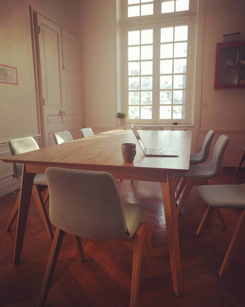 WorklabParis's tweet photo. Le Worklab au petit matin #worklabparis #workplace #workspace #lesgrandsvoisins #officelif… https://t.co/RhnyqQ0BQE https://t.co/SWlNFbpJ2f