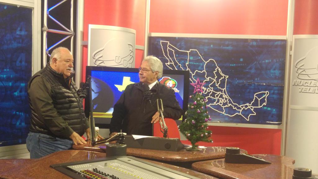 ozdeleon's tweet photo. @Melchor_Sanchez en entrevista #BuenosDiasCoahuila con Norbertho Carrizales #Canal4 #Monclova https://t.co/Z1OekQIp8E