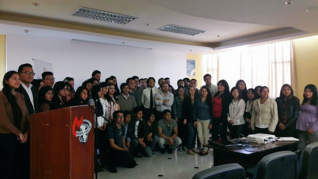 En desarrollo Taller #InnovaciónSocial #HullPrizeAtEspoch con la participación de <a href="/FranciscoAbadEC/">FRAXXO</a> y estudiantes emprendedores <a href="/EspochRio/">ESPOCH</a>